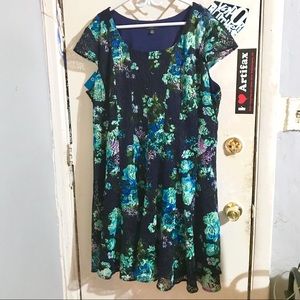 🧁Lace dress with stretchy lining🧁